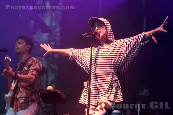 LILLY WOOD AND THE PRICK - 2016-07-20 - PARIS - Parvis de l'Hotel de Ville - 